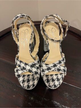 Jessica Simpson Black & White Houndstooth Platform Heels